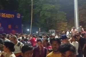 रांची: JSCA स्टेडियम में फाइनल मैच के दौरान मची भगदड़, कई घायल