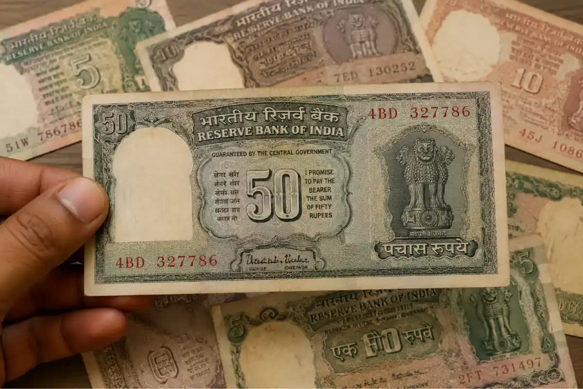Old Currency Note: घर में रखा पुराना ₹50 या ₹100 का नोट बना सकता है आपको मालामाल! जानें कैसे बढ़ती है इसकी कीमत
