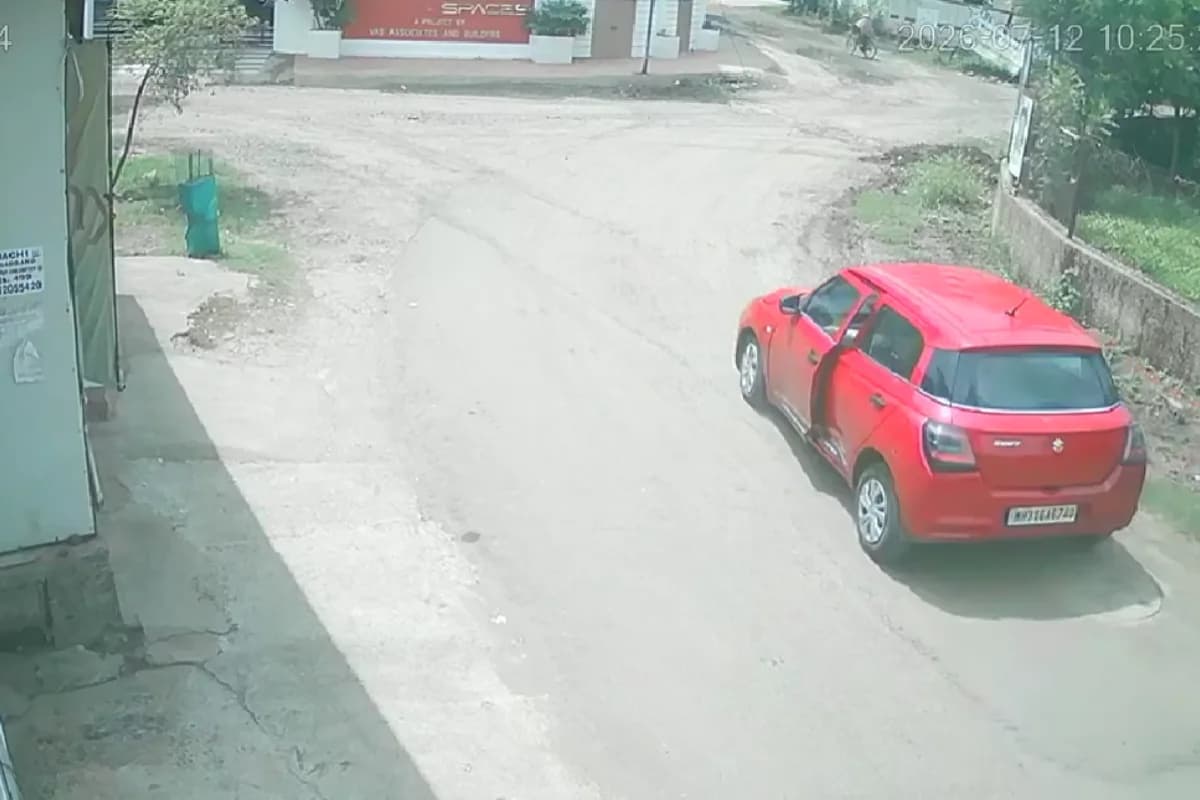 नागपुर: चलती कार से चिल्ला रही थी युवती, बाहर निकलने की भी की कोशिश; अपहरण या मामला कुछ और? जांच में जुटी पुलिस