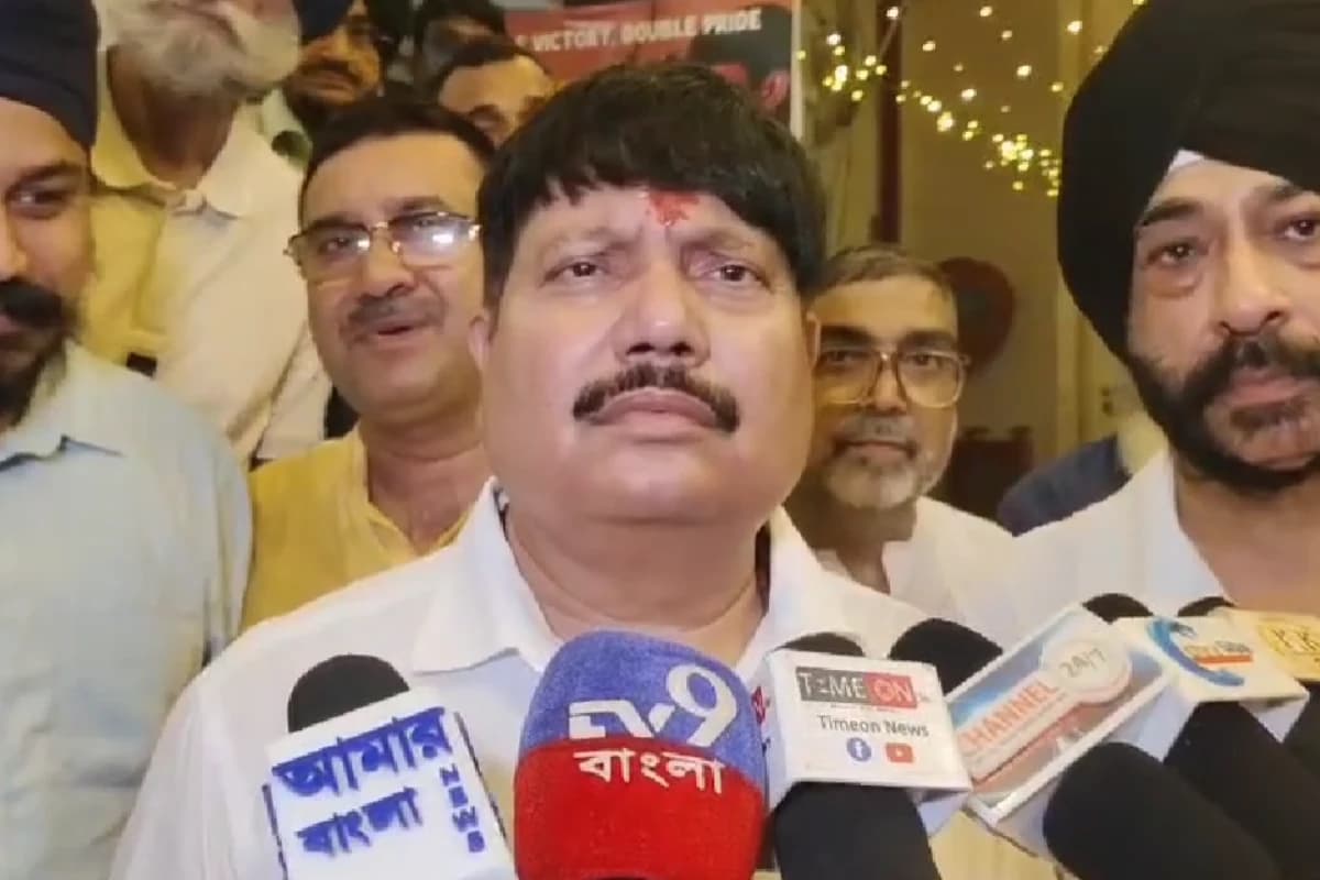 नव तृणमूल नेता से मुलाकात पर बोले अर्जुन सिंह- “निर्मल घोष जहां भी रहें, गिरफ्तारी तय, कानून अपना काम करेगा”