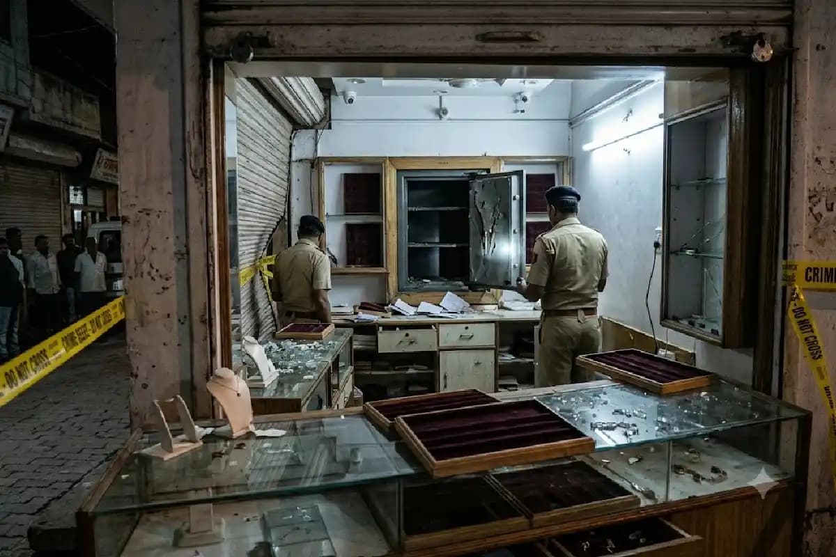 Nagpur News: मोहदा में दो ज्वेलर्स की दुकानों में बड़ी चोरी, 20 किलो चांदी और आधा किलो सोना लेकर फरार हुए बदमाश