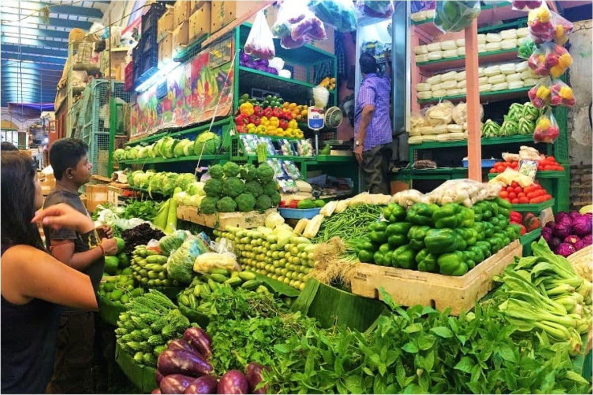 Kolkata Market Raid: सब्जियों के बढ़ते दामों पर सीएम सख्त, बाजारों में उतरी पुलिस और एनफोर्समेंट ब्रांच