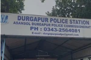 West Bengal News: दुर्गापुर ब्लड स्कैम में पुलिस की बड़ी कार्रवाई। पैसों का लालच देकर नाबालिगों से रक्तदान कराने के आरोप में 3 लोग गिरफ्तार अदालत ने 5 दिन की रिमांड पर भेजा।