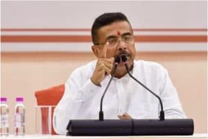Suvendu Adhikari: पूर्व विधायकों का चिकित्सा भत्ता बढ़कर 10,000 हुआ। जानिए 'नेताजी सुभाष सेवाकेंद्र' का ऐलान और बाढ़ प्रभावित असम के लिए 10 करोड़ की राहत राशि से जुड़े सभी बड़े अपडेट।