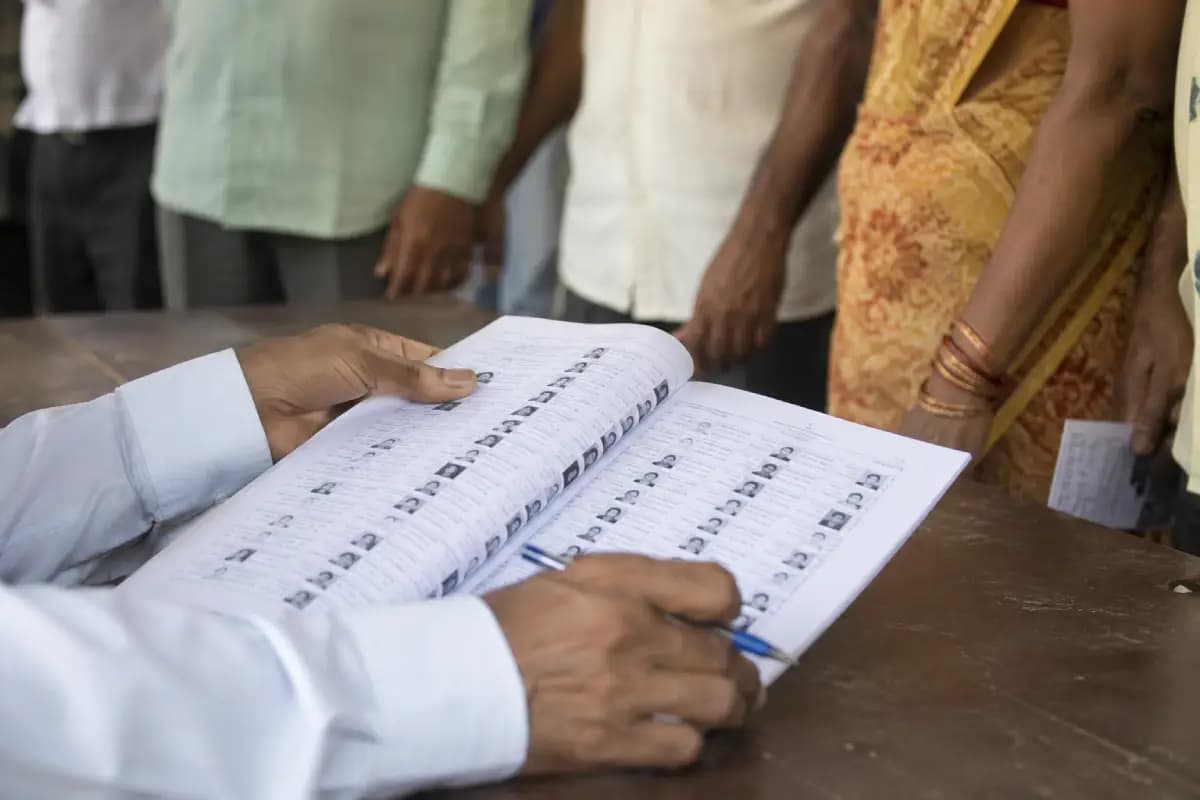 नागपुर में मतदाता सूची से करीब 10 लाख नाम हटाए जाने का दावा, नितिन गडकरी का लोकसभा क्षेत्र होने से बढ़ी चर्चा
