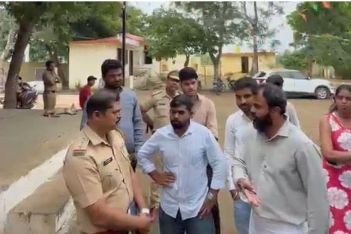 Nagpur News: काटोल में स्कूल निरीक्षण करने गई ‘स्कूल ठीक करो’ टीम को पुलिस ने रोका, जताया विरोध