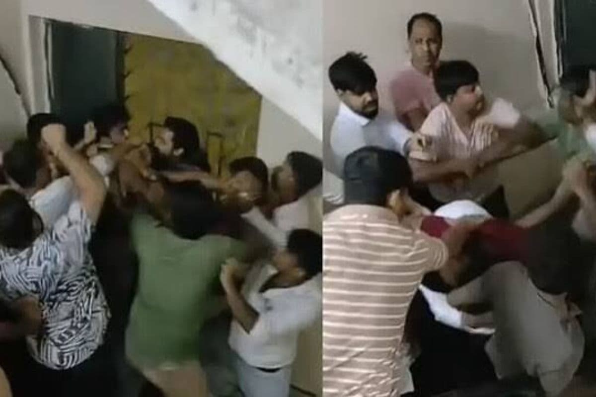 Barasat University Student Clash: बारसात यूनिवर्सिटी में छात्र संगठनों में झड़प, एबीवीपी के दो कार्यकर्ता जख्मी