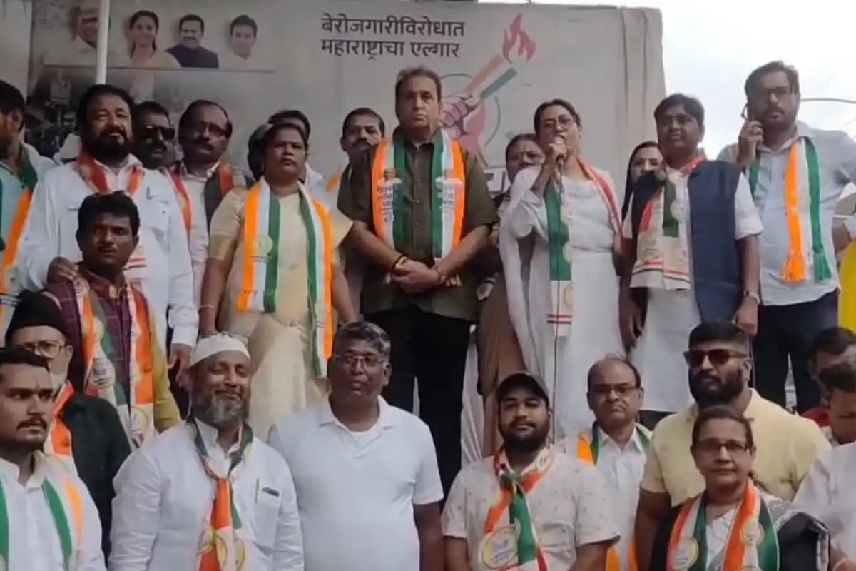 नागपुर में अनिल देशमुख ने बाइक रैली निकालकर सरकार के खिलाफ जताया विरोध, पुलिस ने हिरासत में लिया