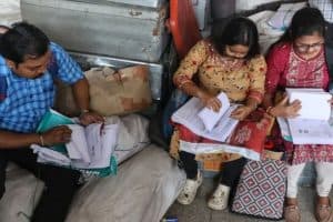 Maharashtra SIR Voter List: महाराष्ट्र में 31 अगस्त 2026 को जारी होने वाली एसआईआर प्रारूप मतदाता सूची की तिथियां, नाम जांचने की प्रक्रिया और फॉर्म 6 व 8 की पूरी जानकारी पढ़ें।