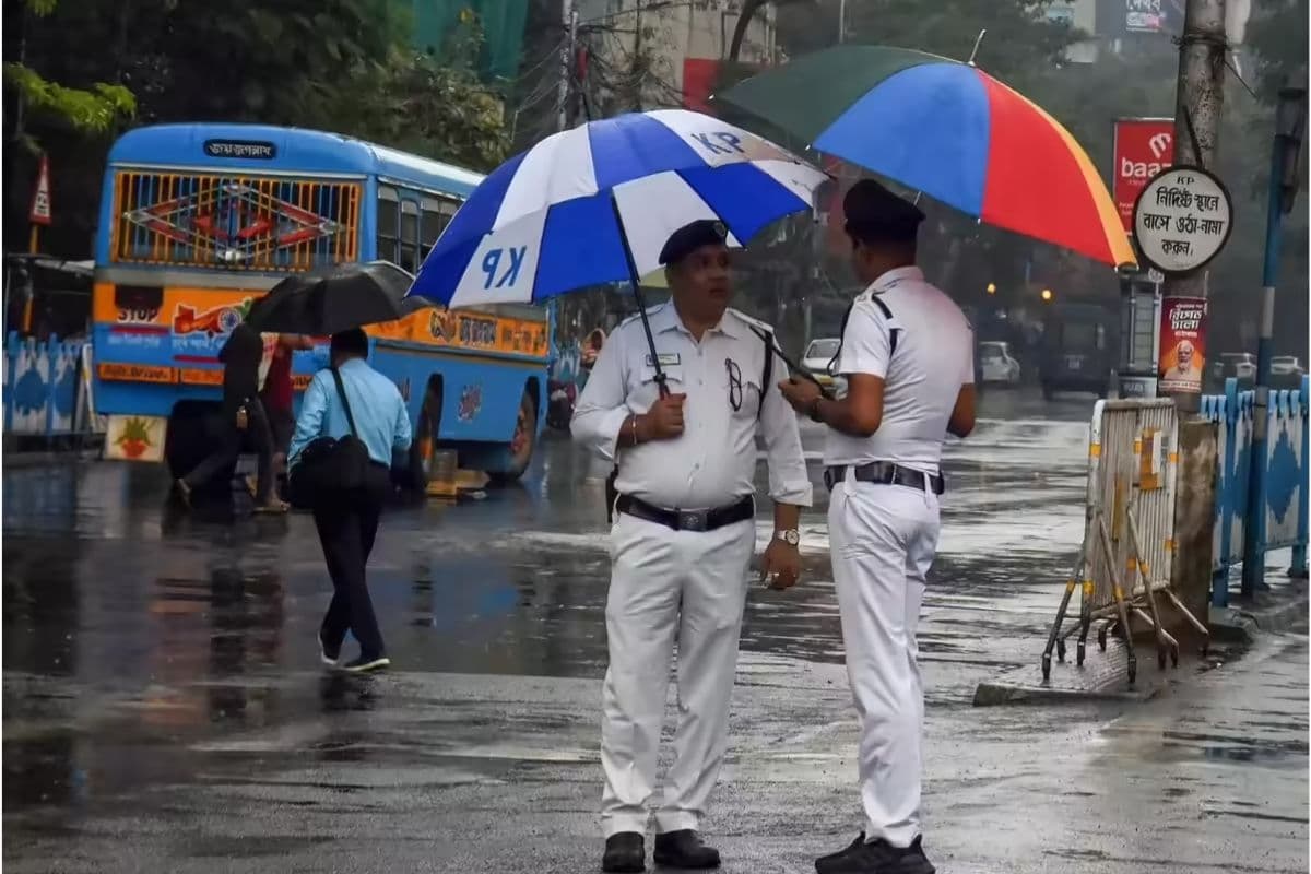 West Bengal Weather Update: बंगाल में अगले 3 दिनों तक भारी बारिश और तूफान की आशंका