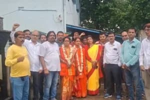 BJP New Pradhan Nuni Panchayat: बाराबनी की नूनी पंचायत में भाजपा की नई प्रधान ऋतु बाउरी चुनी गईं, कार्यकर्ताओं ने मनाया जश्न
