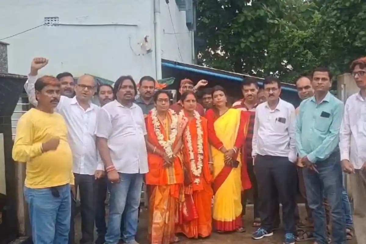 पश्चिम बर्धमान समाचार: बाराबनी की नूनी पंचायत में भाजपा की नई प्रधान ऋतु बाउरी चुनी गईं, कार्यकर्ताओं ने मनाया जश्न