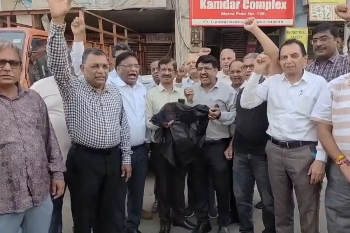 नागपुर में यूपीआई शुल्क के विरोध में व्यापारियों ने ऑनलाइन भुगतान लेने से किया इनकार