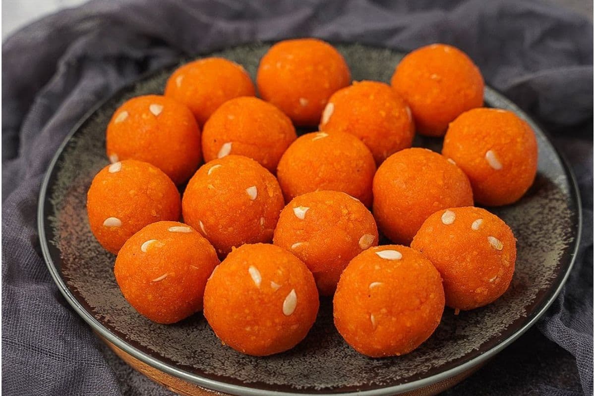Motichoor Laddoo Recipe: गणेश चतुर्थी पर घर में बनाएं बप्पा का फेवरेट मोतीचूर लड्डू