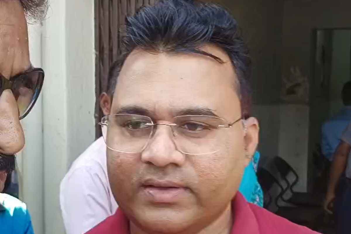 निजी क्लिनिक में मासूम की संदिग्ध मौत से मचा हंगामा, परिजनों ने किया जमकर तोड़फोड़