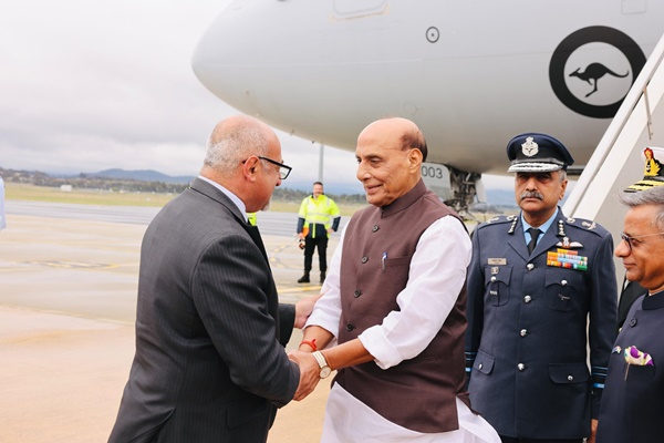 रक्षा मंत्री राजनाथ सिंह ऑस्ट्रेलिया की राजधानी कैनबरा पहुंचे, भारत-ऑस्ट्रेलिया रणनीतिक संबंधों को मज़बूत करने पर रहेगा फोकस