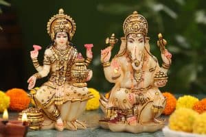 Diwali 2025 Laxmi Ganesh Puja Muhurat: आज लक्ष्मी-गणेश पूजन का शुभ समय और पूजा विधि