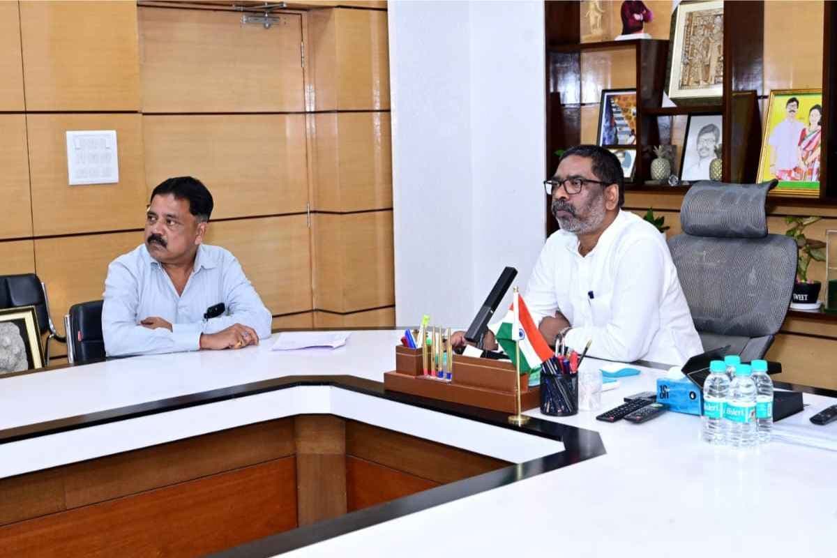 झारखंड मुक्ति मोर्चा ने बिहार विधानसभा चुनाव से खुद को किया अलग, राजद और कांग्रेस पर लगाया धोखे का आरोप