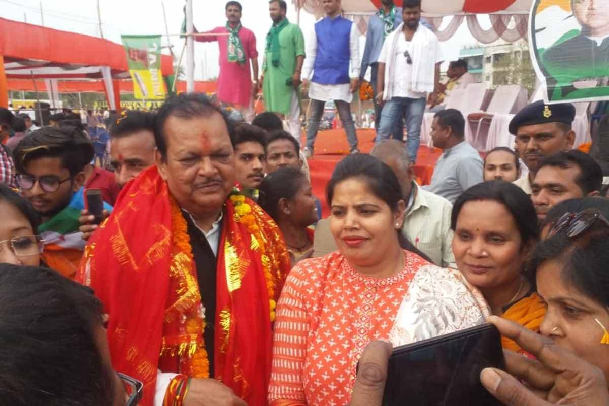 मोहन श्रीवास्तव ने किया गयाजी टाउन विधानसभा में शक्ति प्रदर्शन, सुबोधकांत सहाय ने कहा—‘विकास शून्य, अब जनता बदलाव चाहती है’