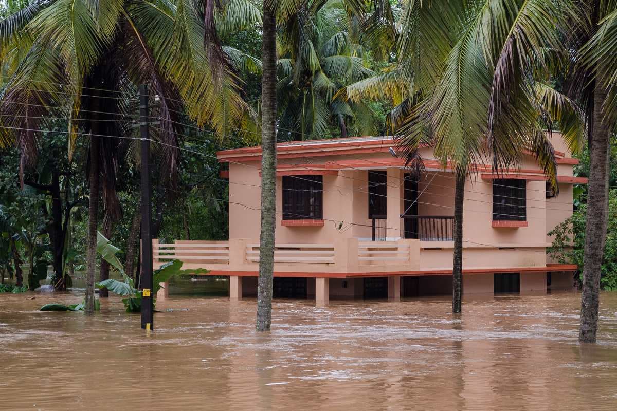 Kannur: कन्नूर में भारी बारिश से चेरुपुझा में फ्लैश फ्लड, घर और दुकानें जलमग्न
