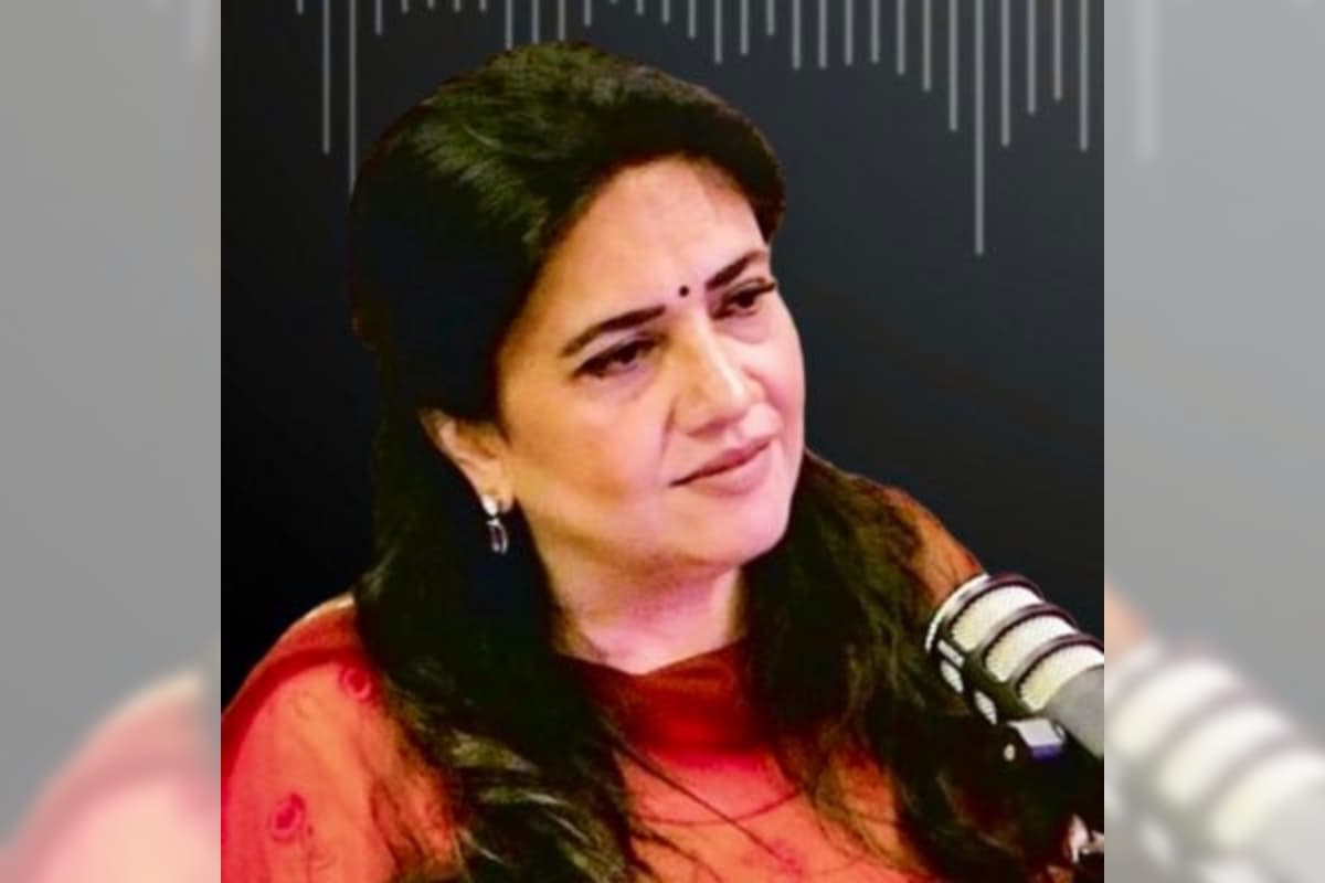 Smita Prakash: स्मिता प्रकाश ने रविश कुमार पर लगाया दोहरे मापदंड का आरोप, ‘गोडी मीडिया’ आलोचना पर विवाद