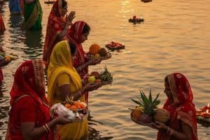 Chhath Puja 2025 Wishes in Hindi: छठ मैया के आशीर्वाद से भर दें जीवन में सुख-समृद्धि
