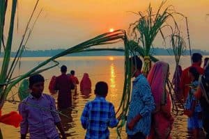 Chhath Puja 2025: गोरखपुर के घाटों पर छठ पूजा की तैयारियों और सोशल मीडिया पर रील्स की धूम