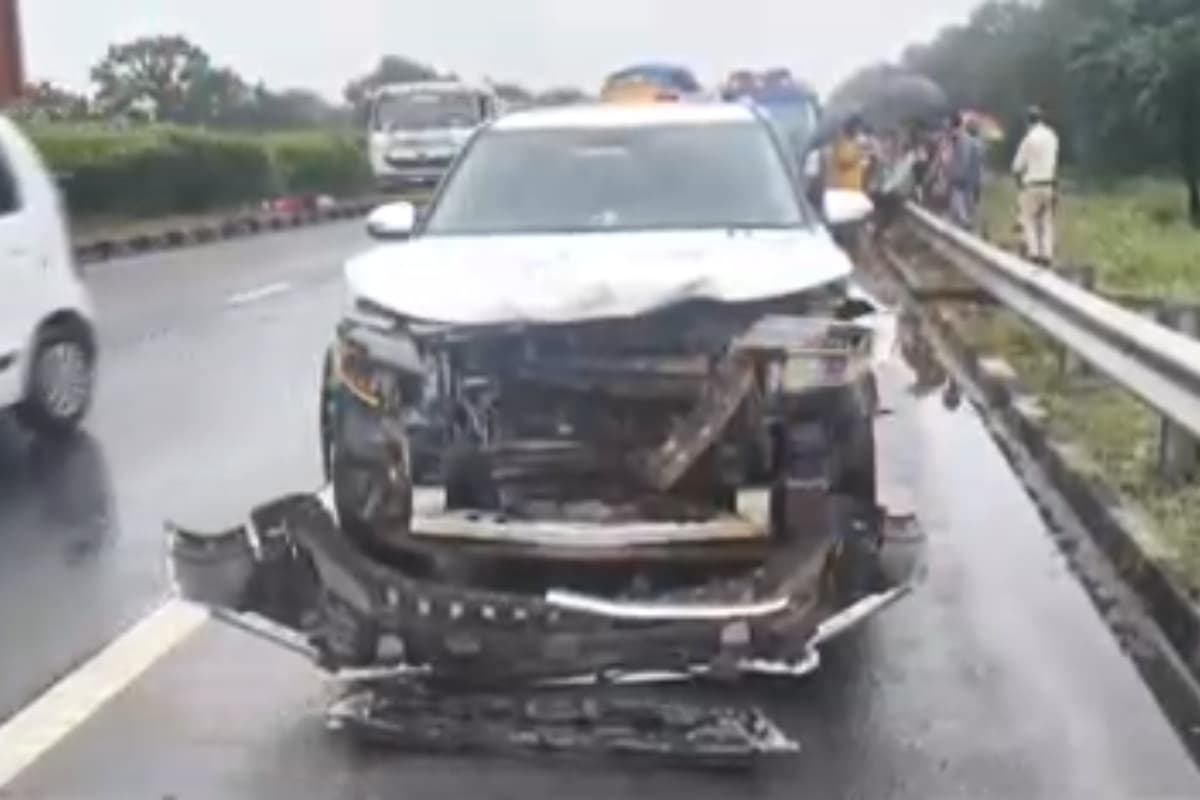 Ahmedabad Road Accident: अहमदाबाद-वडोदरा एक्सप्रेसवे पर भीषण सड़क हादसा, बस-कार-ट्रक की टक्कर में तीन लोगों की मौत, कई घायल
