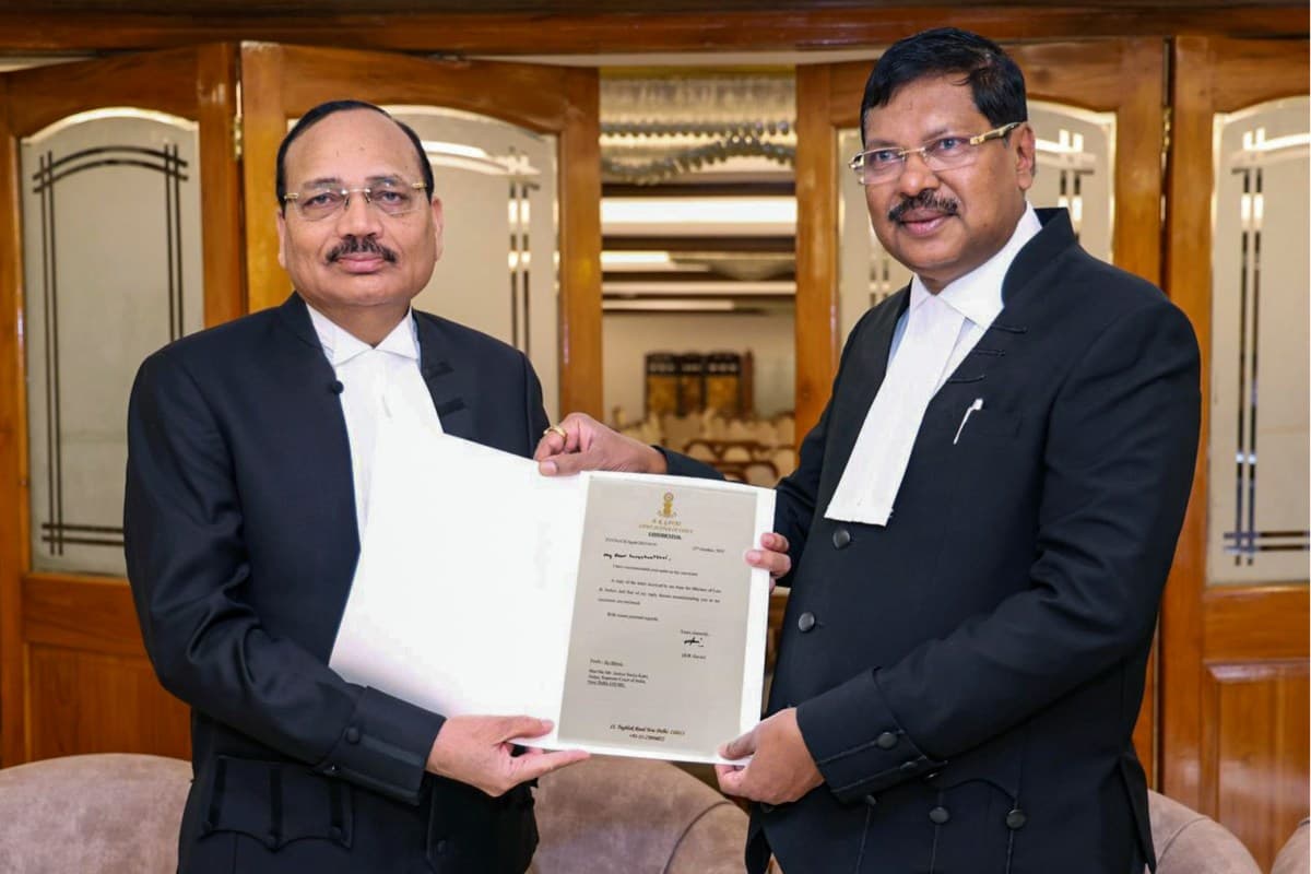 CJI Gavai: सीजेआई गवई ने न्यायमूर्ति सूर्यकांत को अगला मुख्य न्यायाधीश नियुक्त करने की सिफारिश की