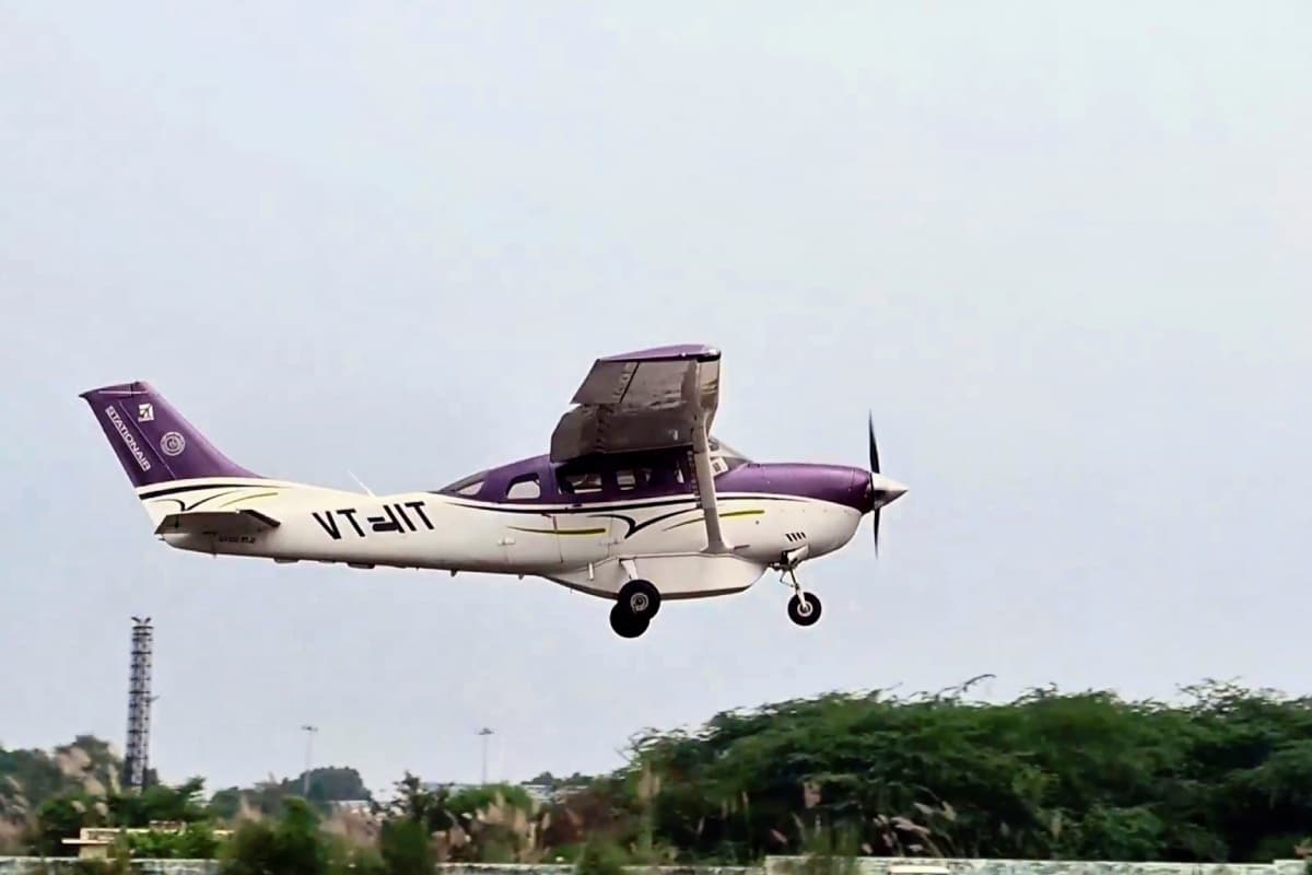Delhi Cloud Seeding: दिल्ली में पहली बार क्लाउड सीडिंग ट्रायल, प्रदूषण कम करने की दिशा में बड़ा कदम