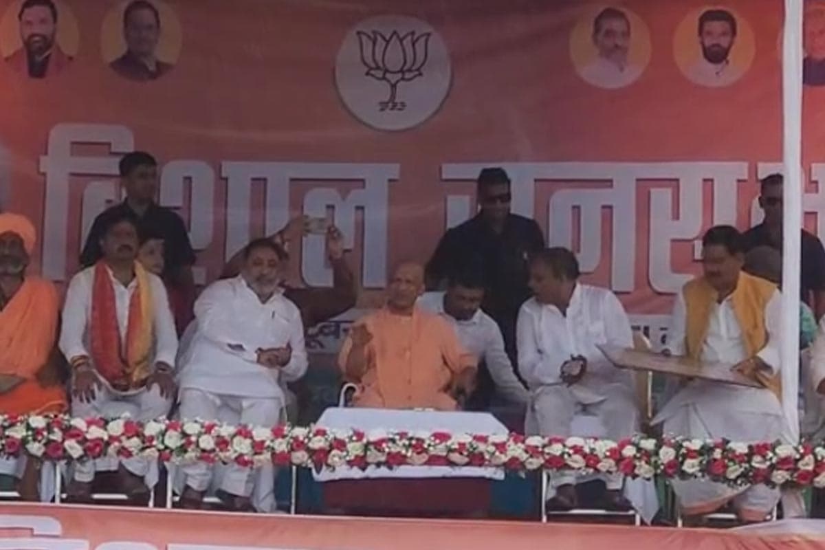 बक्सर में योगी आदित्यनाथ का चुनावी भाषण: भ्रष्टाचार और नक्सलवाद समाप्त करने का संकल्प