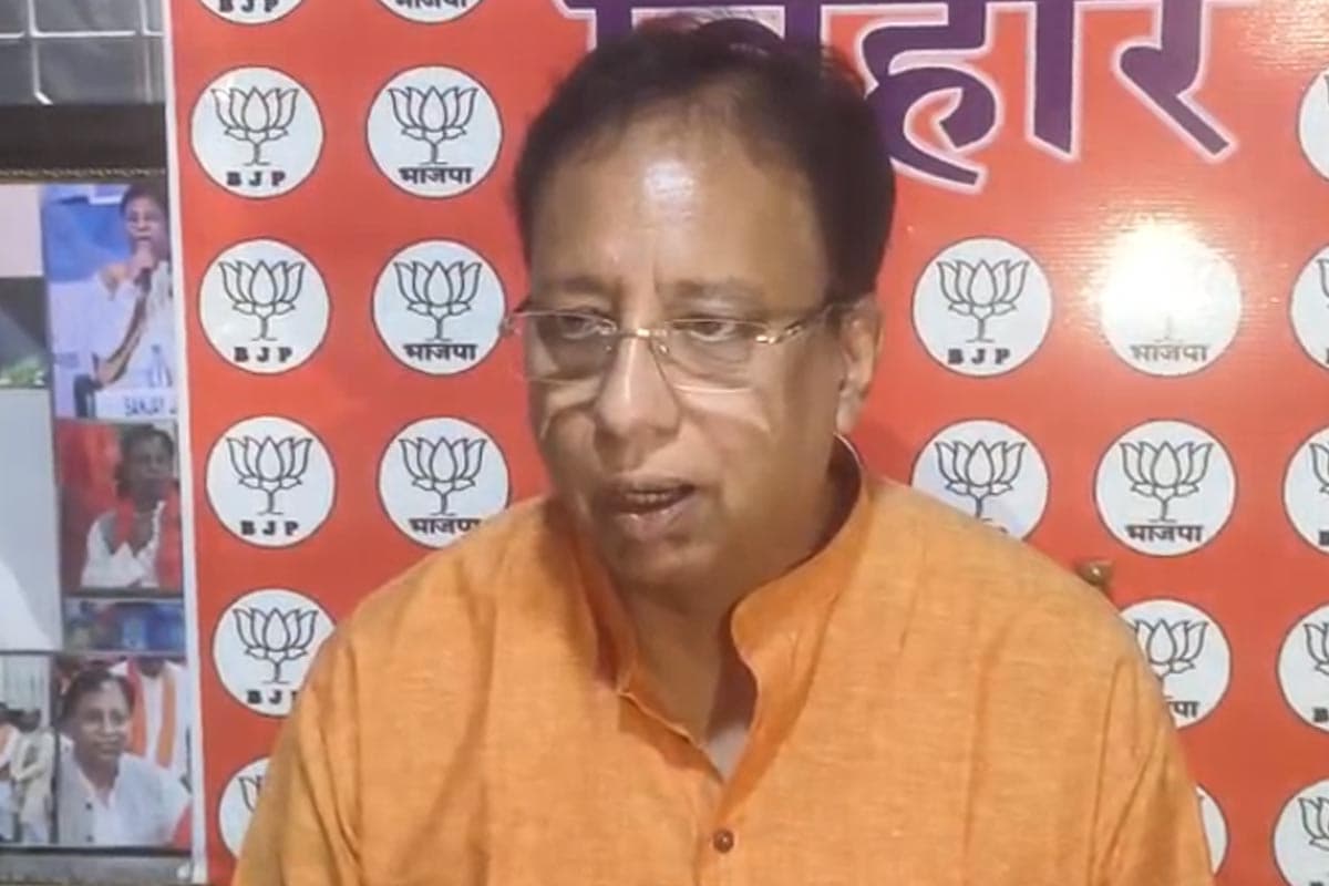 तेजस्वी यादव की नौकरी योजना पर संजय जायसवाल का वार, निजी घोषणा बताई, कहा—सरकार बने तो जनकल्याण योजनाएं बंद होंगी