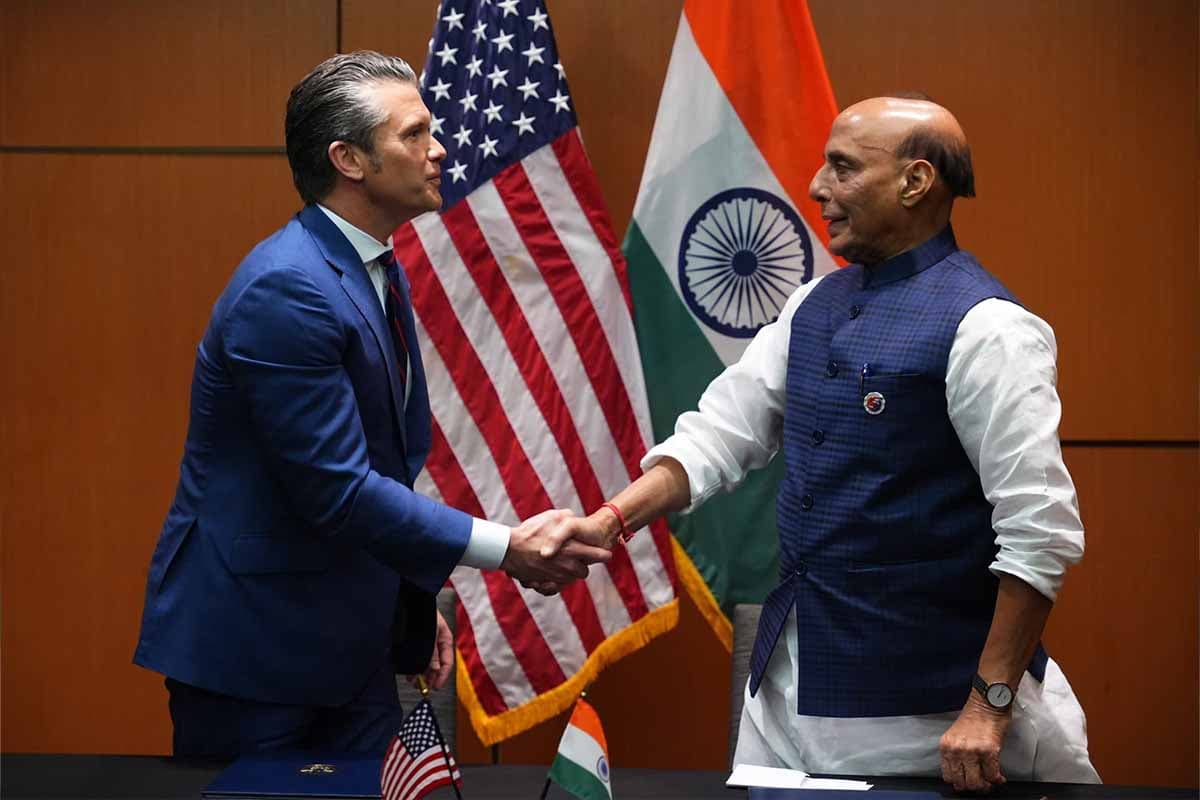 भारत-अमेरिका के बीच दस वर्षीय रक्षा रूपरेखा समझौते पर हस्ताक्षर, सामरिक सहयोग के नए युग की शुरुआत