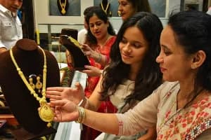 China Gold Tax: चीन ने गोल्ड टैक्स छूट खत्म की, भारत समेत वैश्विक बाजार पर असर