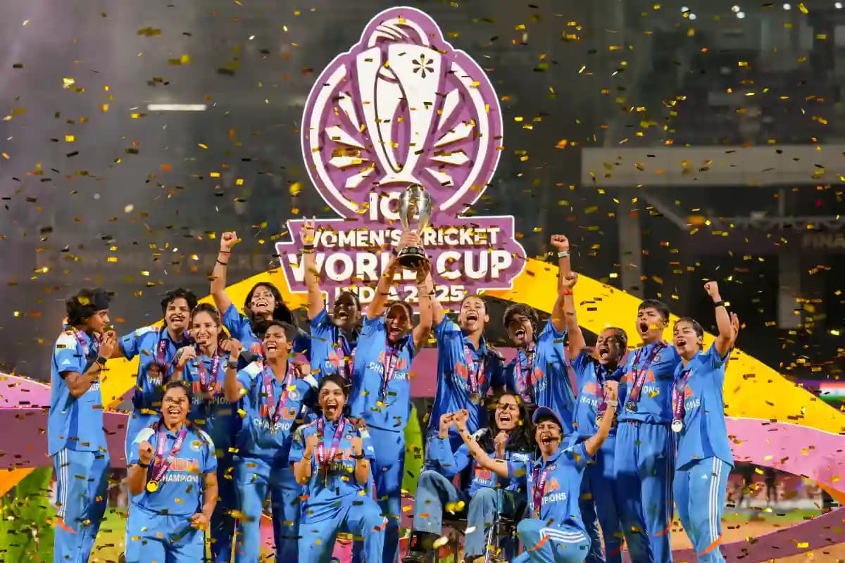 IND W vs SA W: हरमनप्रीत कौर की कप्तानी में भारत ने रचा इतिहास, बेटियां बनीं वनडे विश्व चैंपियन 47 साल बाद
