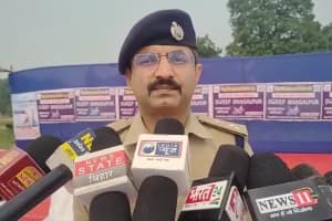 Bhagalpur Voter Awareness: भागलपुर में डीएम-एसएसपी की अनोखी पहल, बाइक रैली से दी मतदान की प्रेरणा