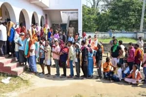 Bihar Chunav 2025: छपरा में CPM प्रत्याशी पर हमला, मतदान के बीच हिंसा से मचा हड़कंप