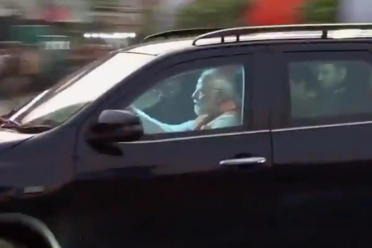 PM Modi Varanasi Visit: प्रधानमंत्री मोदी का वाराणसी दौरा, बरेका गेस्ट हाउस में पार्टी पदाधिकारियों संग बैठक