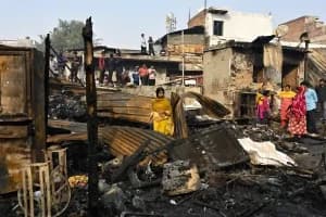 Rithala Metro Fire: रिठाला मेट्रो स्टेशन के पास झुग्गी बस्ती में लगी भीषण आग, एक की मौत, एक घायल