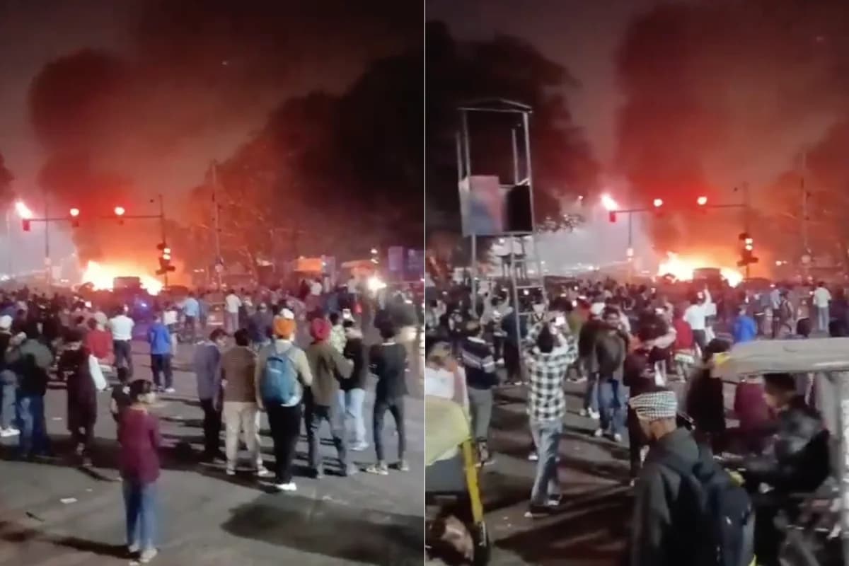 Red Fort Blast News: लाल किले के पास जोरदार धमाका, दहशत का माहौल; बम निरोधक दस्ता मौके पर