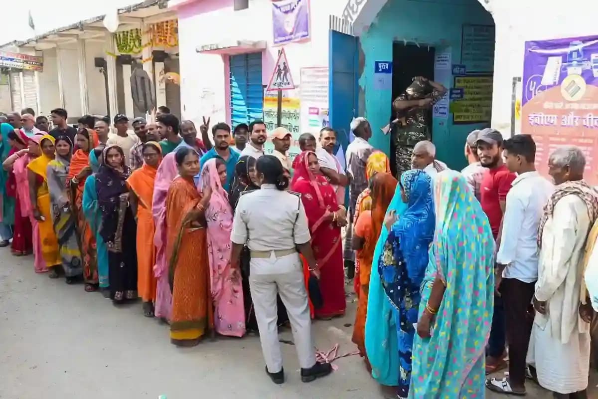Bhagalpur Election 2025 Voting: दूसरे चरण में 29 प्रतिशत मतदान, नाथनगर, कहलगांव व पीरपैंती में शांतिपूर्ण वोटिंग”