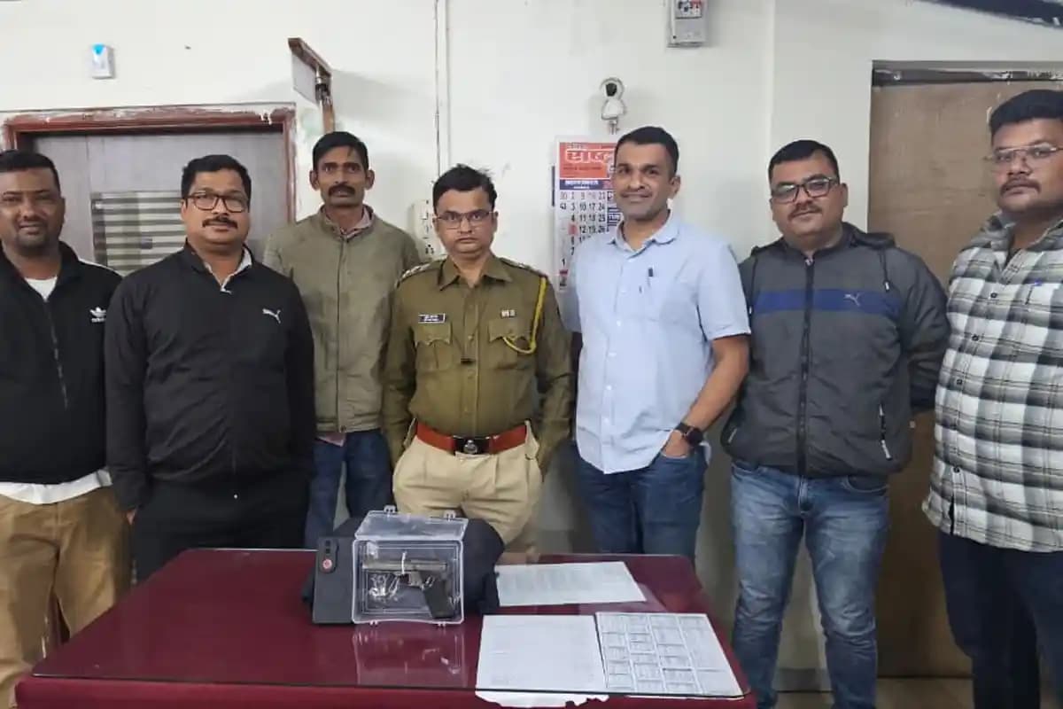Nagpur Crime Branch Action: नागपुर में अपराध शाखा की छापेमारी, युवक के घर से अवैध हथियार और कारतूस बरामद