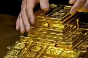 Gold Price Today: लगातार दूसरे दिन सोने के भाव में बड़ी गिरावट, जानिए अपने शहर का ताजा भाव