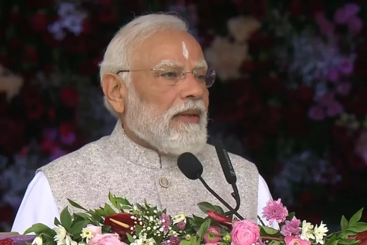 प्रधानमंत्री मोदी का संबोधन और सत्य साईं बाबा की सार्वभौमिक शिक्षाओं पर विस्तृत विचार