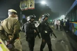 Delhi Blast News Update: दिल्ली में हुए कार धमाके के मामले में जम्मू-कश्मीर से इलेक्ट्रिशियन तुफैल अहमद हिरासत में