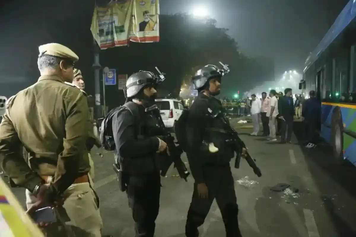 दिल्ली कार धमाका: जम्मू-कश्मीर से इलेक्ट्रिशियन तुफैल अहमद को एनआईए ने हिरासत में लिया