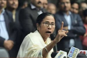 TMC में क्या शुरू हो गई है बगावत? 50 विधायकों के बागी होने की अटकलें तेज
