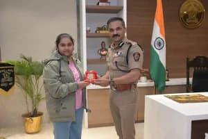 Nagpur News: सातवीं कक्षा की छात्रा की अद्भुत कलाकृति से पुलिस आयुक्त हुए प्रभावित
