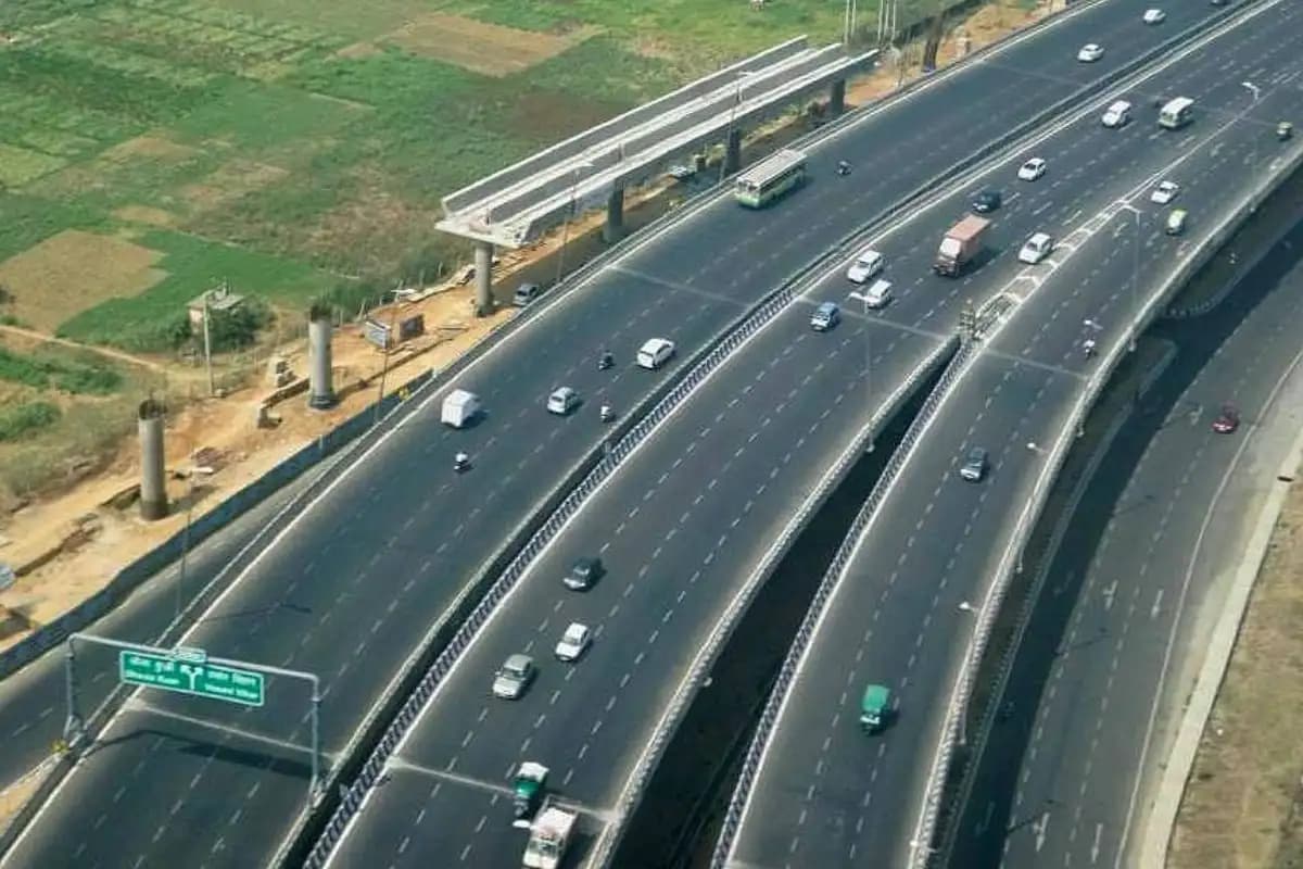राजमार्ग पर यात्रा अब होगी और सुरक्षित, मोबाइल पर मिलेगी दुर्घटना और कोहरे की चेतावनी