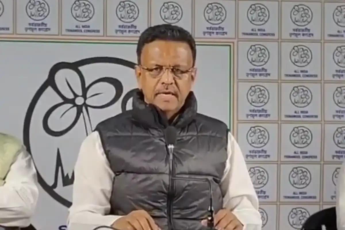 तृणमूल कांग्रेस ने विवादित बयान के बाद विधायक हुमायून कबीर को पार्टी से निकाला